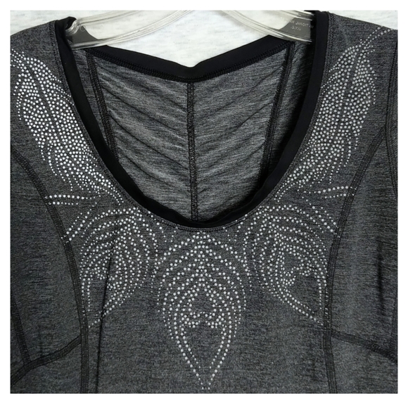 Lululemon Run: Silver Bullet Short Sleeve Tech - Heathered Black - Picture 4 of 11